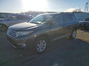 Toyota Highlander BASE 3.5L 6 2013