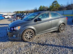 Chevrolet Aveo (Sonic) LTZ 1.4L 4 2015