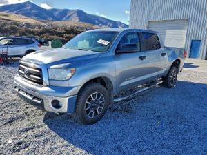 Toyota Tundra CREWMAX SR5 4.6L 8 2013