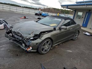 Mercedes-Benz E 550 5.5L 8 2011