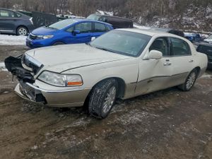 Lincoln Town Car EXECUTIVE 4.6L 8 2004