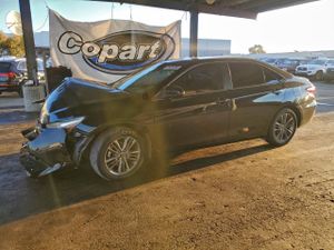 Toyota Camry LE 2.5L 4 2015