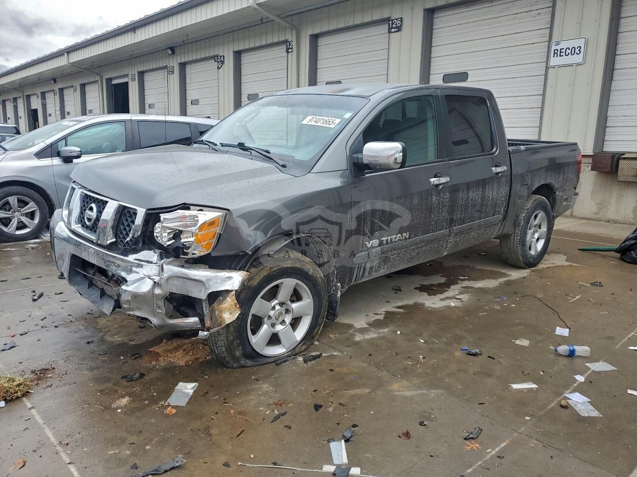 Nissan Titan XE 5.6L 8 2005