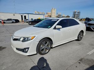 Toyota Camry BASE 2.5L 4 2012