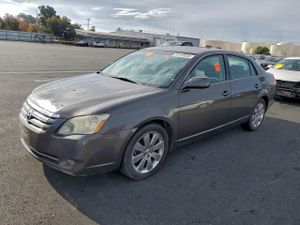 Toyota Avalon XL 3.5L 6 2005