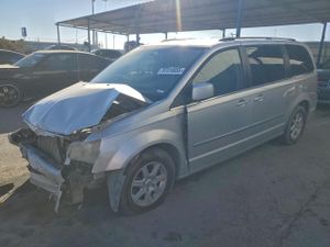 Chrysler Town & Country TOURING 3.8L 6 2010