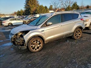 Ford Escape TITANIUM 2.0L 4 2013