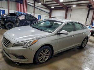 Hyundai Sonata SE 2.4L 4 2015