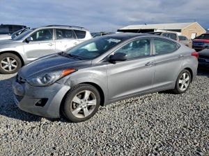 Hyundai Elantra GLS 1.8L 4 2013