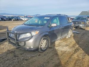 Toyota Sienna XLE 3.5L 6 2011