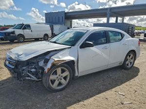 Dodge Avenger SE 2.4L 4 2013