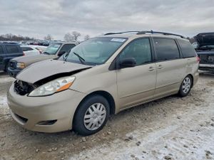 Toyota Sienna CE 3.5L 6 2009