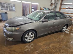 Toyota Camry LE 2.4L 4 2005