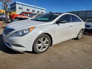 Hyundai Sonata SE 2.4L 4 2013