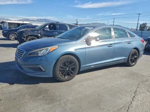 Hyundai Sonata SE 2.4L 4 2015