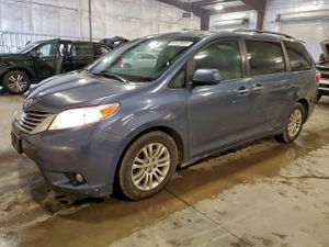 Toyota Sienna XLE 3.5L 6 2015