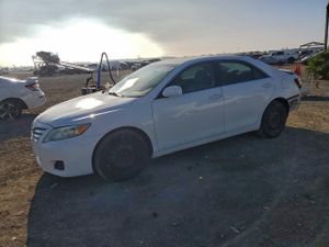 Toyota Camry BASE 2.5L 4 2010