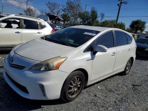 Toyota Prius 1.8L 4 2013