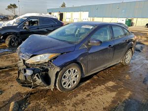 Ford Focus SE 2.0L 4 2012