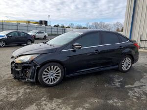 Ford Focus TITANIUM 2.0L 4 2012