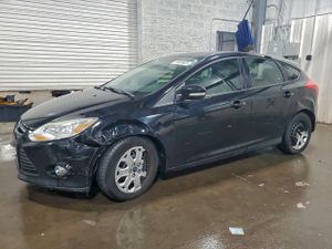 Ford Focus SE 2.0L 4 2012