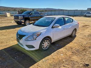 Nissan Versa S 1.6L 4 2015