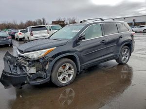 Toyota Highlander LIMITED 3.5L 6 2015
