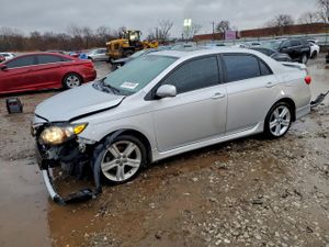 Toyota Corolla BASE 1.8L 4 2013