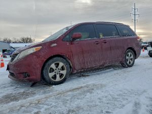 Toyota Sienna LE 3.5L 6 2014
