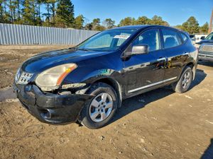 Nissan Rogue S 2.5L 4 2013