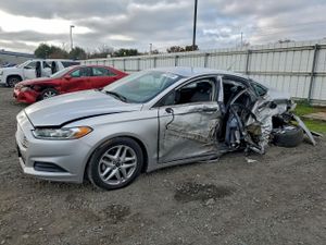 Ford Fusion SE 2.5L 4 2014