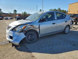 Nissan Versa S 1.6L 4 2014