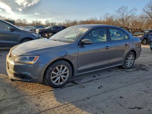 Volkswagen Jetta SE 2.5L 5 2012
