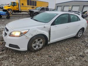 Chevrolet Malibu LS 2.5L 4 2013