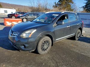 Nissan Rogue S 2.5L 4 2014