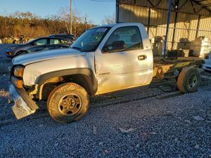 Chevrolet Silverado 1500 C2500 6.0L 8 2004