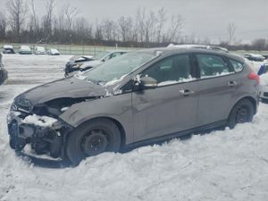 Ford Focus SE 2.0L 4 2013