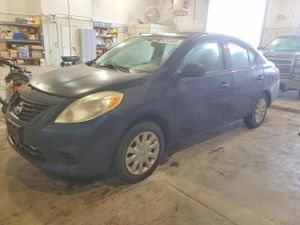 Nissan Versa S 1.6L 4 2013