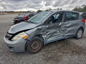 Nissan Versa S 1.8L 4 2010