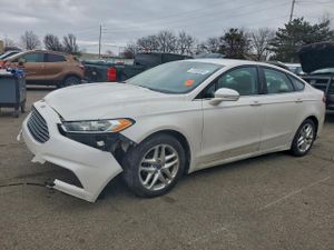 Ford Fusion SE 1.6L 4 2013