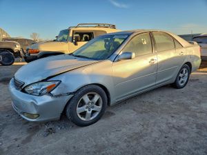 Toyota Camry SE 3.3L 6 2004