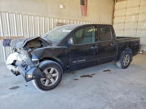 Nissan Titan XE 5.6L 8 2010