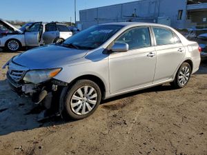 Toyota Corolla BASE 1.8L 4 2013