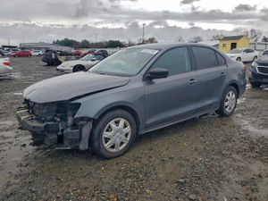 Volkswagen Jetta BASE 2 L 4 2015
