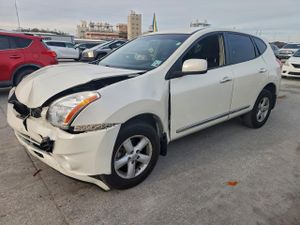 Nissan Rogue S 2.5L 4 2013