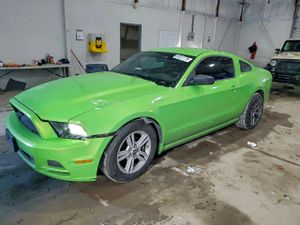 Ford Mustang 3.7L 6 2014