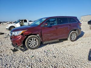 Toyota Highlander LE 3.5L 6 2015