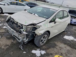 Toyota Prius 1.8L 4 2014