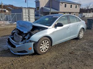 Chevrolet Cruze LS 1.8L 4 2011