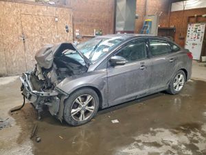 Ford Focus SE 2.0L 4 2014